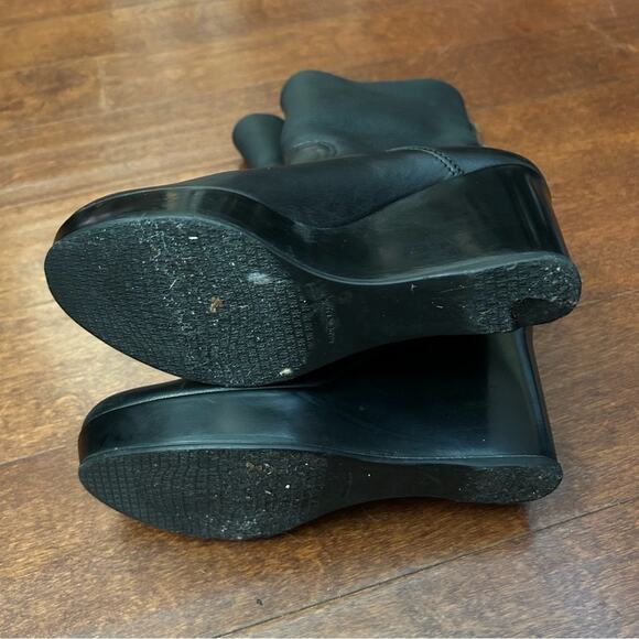 Stuart Weitzman Black Leather Wedge Boots with Fur Lining, Size6 - Picture 13 of 15